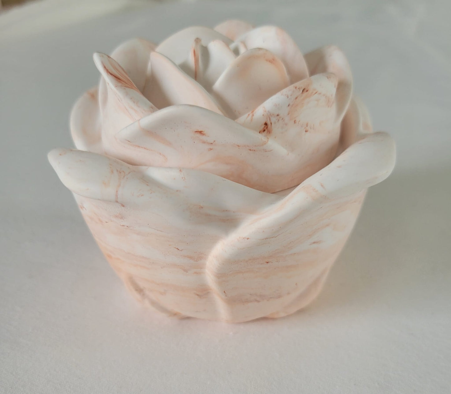 Pot rose avec bougie et couvercle