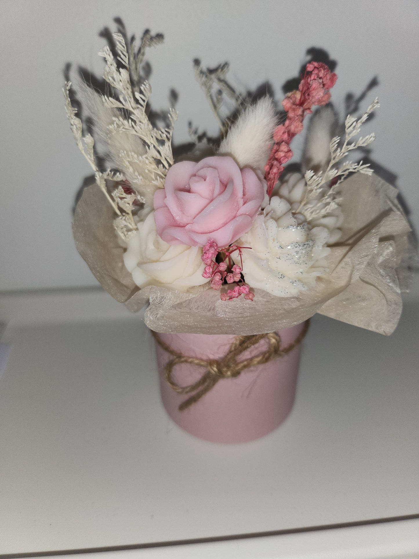 Petit bouquet de fleurs séchées et de fondants parfumés